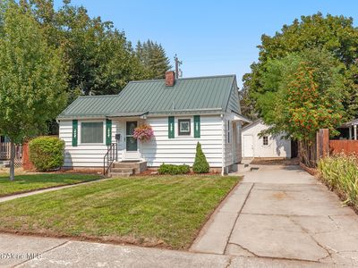 1415 E Front Ave