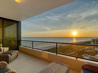 535 Sanctuary Dr APT C807