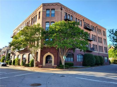 230 W Tazewell St APT 208
