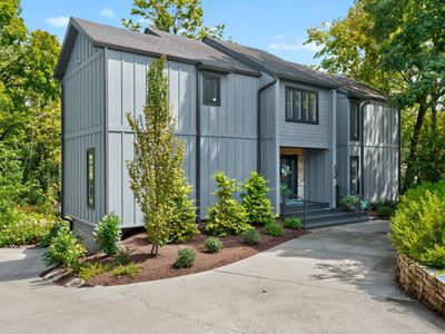 436 Lakeshore Dr