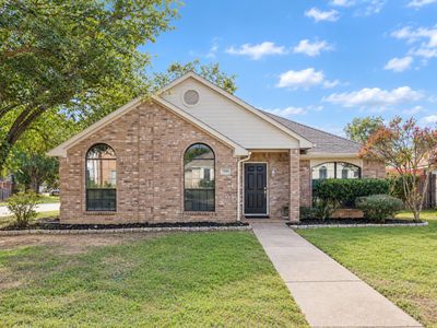 7001 Bentley Ave