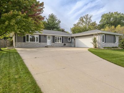 414 Whipple Tree LANE