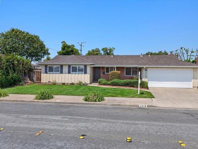 5279 Eggers Dr