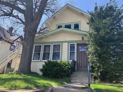 214 Emerald St SE