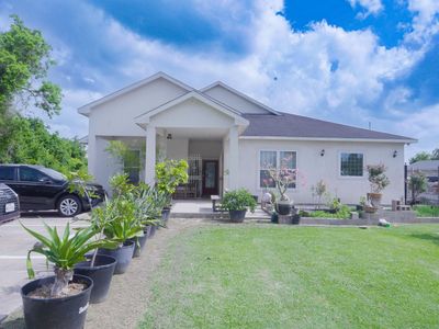3243 Essie Rd
