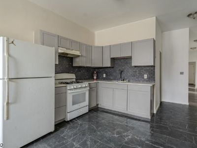 324A 14Th Ave