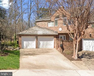 2481 N Wakefield Ct