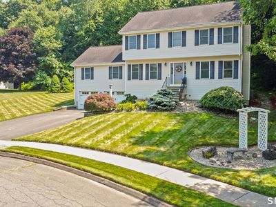 38 Pebble Brook Court