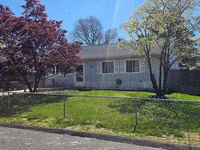 39 Girard Ave