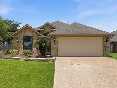 901 Crystal Dove Ave