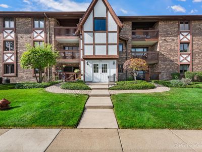 5636 W 103rd St APT 301