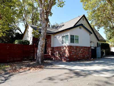 8039 Sunrise Blvd