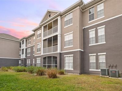 9320 Crescent Loop Cir APT 305