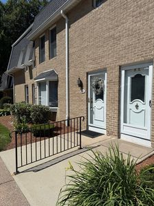 8 Mansion Woods Dr #D