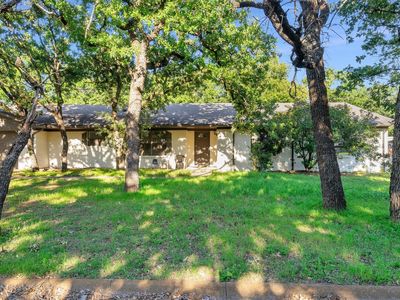 209 Mistletoe Ln