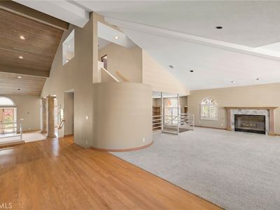 5939 Oakhill Dr