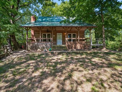 136 Oakridge Dr