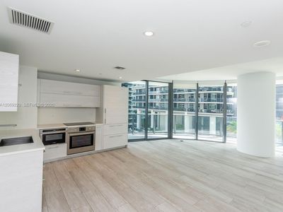 45 SW 9th St APT 1201