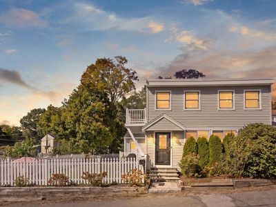 11 Marsh Ave