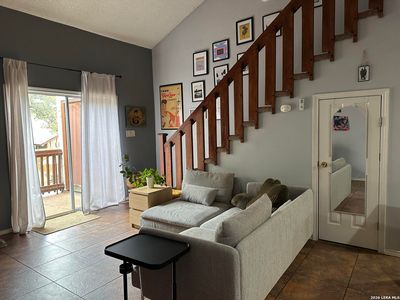 10527 Perrin Beitel #B204