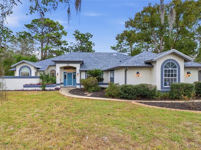 23 Mayflower Ct S