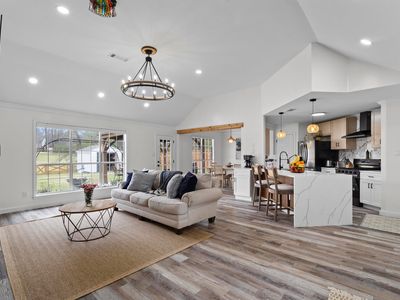 3097 Shadow Green Ln