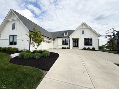 3465 Roudebush Way