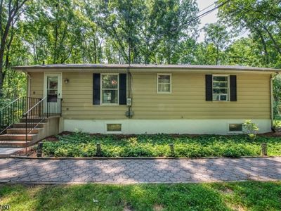 Property at 914 Aspen Dr, Newton, NJ