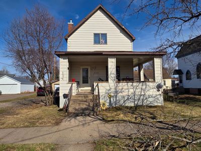 214 N 5th St