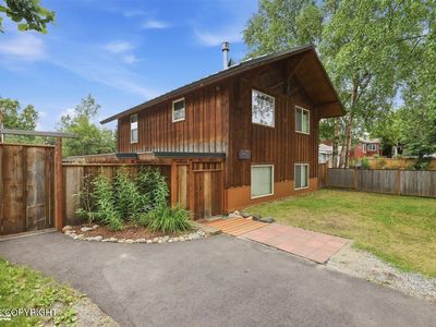 833 W 20th Ave