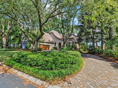 81 Fairway Ln.