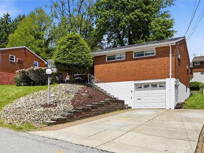 8008 Mark Dr