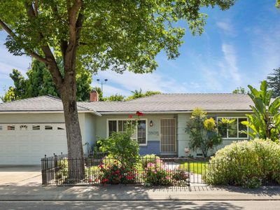 3805 Bonnie Ln