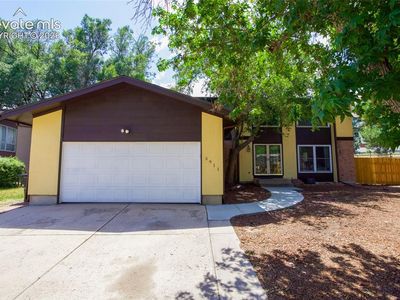 3911 Languid Ln