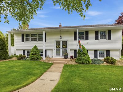 Property at 7 Stardust Drive, Enfield, CT