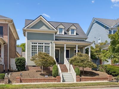 107 Gladstone Ln