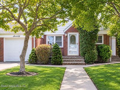 70 Goodwin Ave