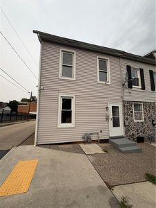 117 S 5th St