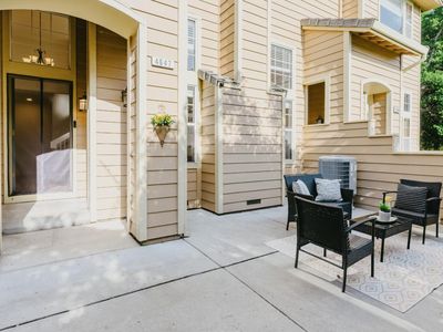 4647 Hampton Falls Pl