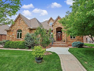 226 E Prairie Point Ct