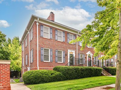 4022 Heyward Pl