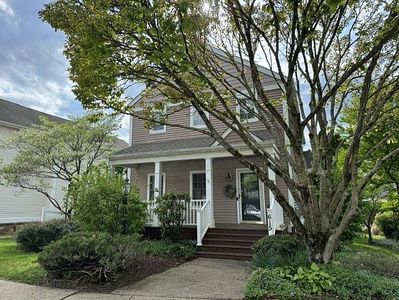 615 Yardley Ln