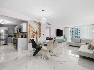 3000 S Ocean Dr APT 606