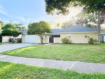 1880 Oak Forest Dr E