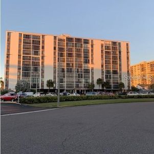 255 Dolphin Point APT 305