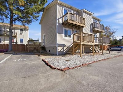 3712 Pretty Lake Ave #4A