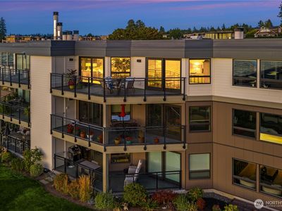 725 1st Street S #302