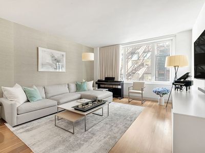 151 W 21st St APT 6A