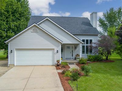 Property at 415 W Clover Ln, Cottage Grove, WI