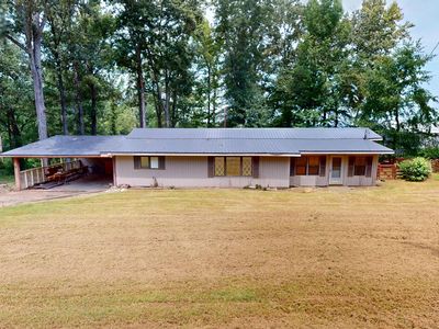 225 Jones Loop